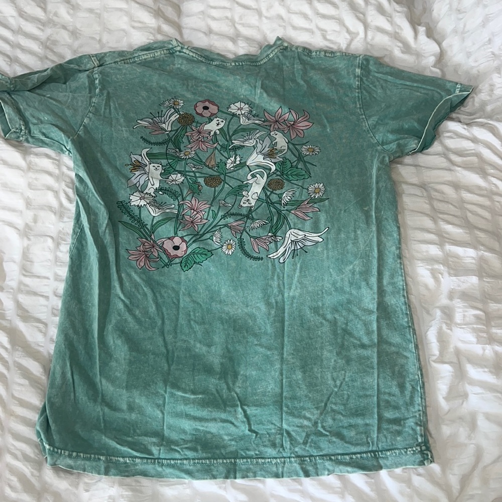Rip n dip shirt size medium